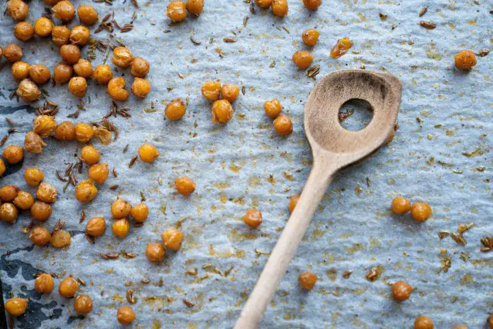 los gatos pueden comer garbanzos